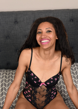 Mature Pictures Featuring 31 Year Old Cree Morena From AllOver30