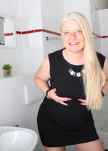 Elite Mature Porn Pics Naughty German housewife taking a shower - Mature.nl xxx sex photos