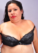 Elite Mature Porn Pics Mature hairy latina BBW playing alone - Mature.nl xxx sex photos