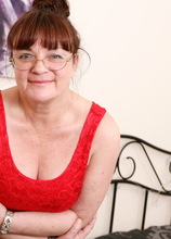 Horny British Mature Woman Diane Loves To Get Wet And Wild In Mature Nl
