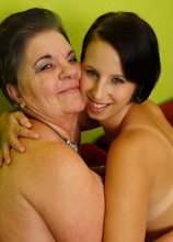 Elite Mature Porn Pics Horny old and young lesbian couple fooling around - Mature.nl xxx sex photos