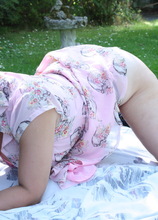 Elite Mature Porn Pics Hot Blonde British mom playing on a picnic - Mature.nl xxx sex photos