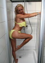 Elite Mature Porn Pics Horny blonde housewife feeling dirty - Mature.nl xxx sex photos