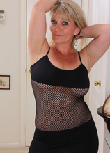 Mature Pictures Featuring 48 Year Old Sherri Donovan From AllOver30