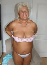 Elite Mature Porn Pics Blonde chubby mature slut showing off her rack - Mature.nl xxx sex photos