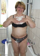 Elite Mature Porn Pics chubby mature slut playing in her bathtub - Mature.nl xxx sex photos