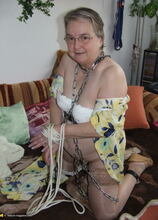 Elite Mature Porn Pics Kinky mama loving to get tied up - Mature.nl xxx sex photos