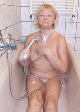 Elite Mature Porn Pics Blonde housewife taking a kinky shower - Mature.nl xxx sex photos