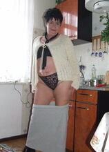 Elite Mature Porn Pics Chubby amateur housewife shows it all - Mature.nl xxx sex photos