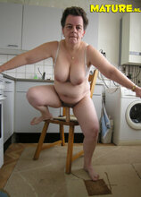 Elite Mature Porn Pics Mature amateur housewife shows off her knockers and snatch - Mature.nl xxx sex photos