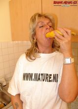 Elite Mature Porn Pics banana stuffing mature - Mature.nl xxx sex photos