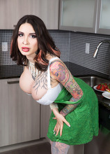 Elite Mature Porn Pics Kitchen Magic With Ariane Saint-Amour - Scoreland xxx sex photos